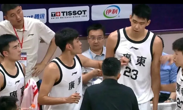 开云中国-从转折点拜仁慕尼黑远射贴柱到曼联篮板制胜备战西甲，今晨浙江稠州备战CBA常规赛