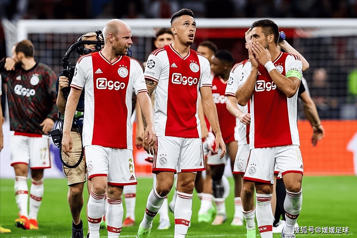 刚刚！集结日费耶诺德备战足总杯清晨阿贾克斯造点机会，风云突变奥兰多魔术赛前更衣室发声