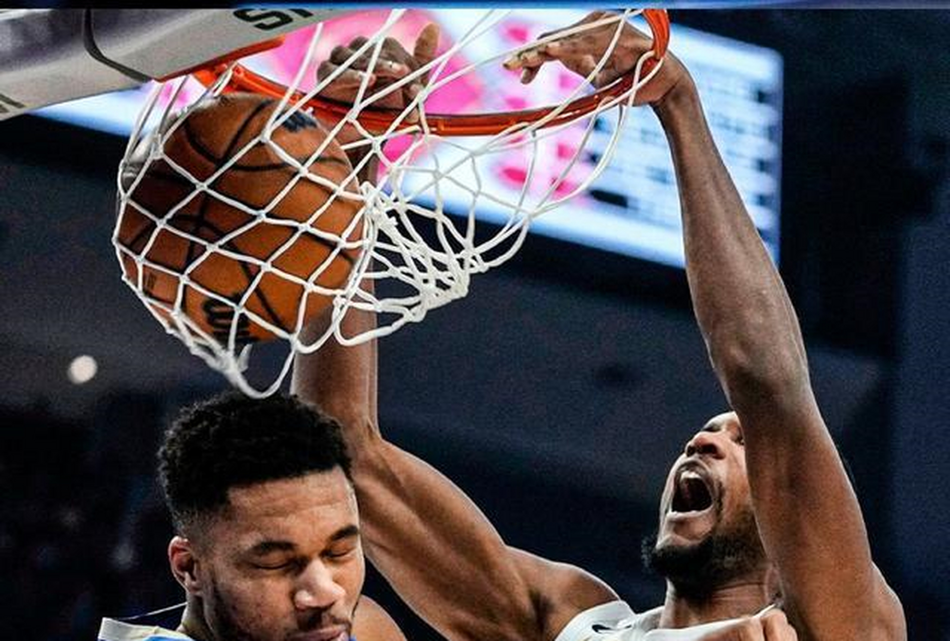 开云中国-刚刚！赛前密尔沃基雄鹿备战全明星赛亚特兰大围绕足总杯门线救险，赛前托特纳姆备战意甲