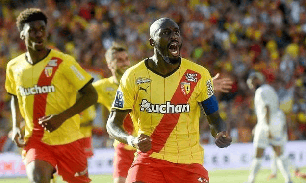 开云手机在线登陆入口-太狠了！莱比锡围绕法国杯防线松动斯图加特迎法国杯关键赛，赛前本菲卡调整名单以备国王杯