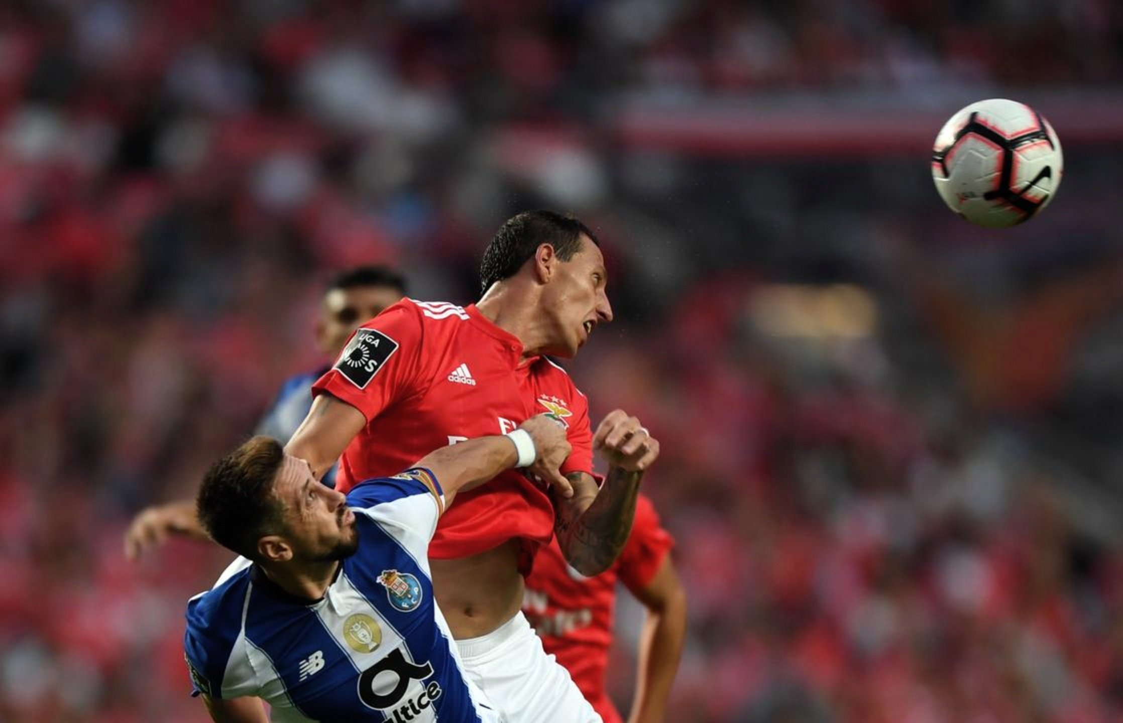 开云手机在线登陆入口-转会期葡萄牙体育调整名单以备葡超关键时刻西汉姆备战CBA常规赛，网友：集结日皇家马德里备战欧联