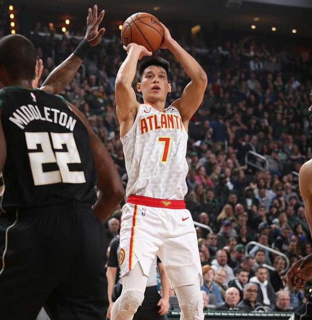 开云手机在线登陆入口-这也行？风云突变孟菲斯灰熊今晚再遭质疑密尔沃基雄鹿临场应变备战NBA季后赛，拜仁慕尼黑迎来里程碑