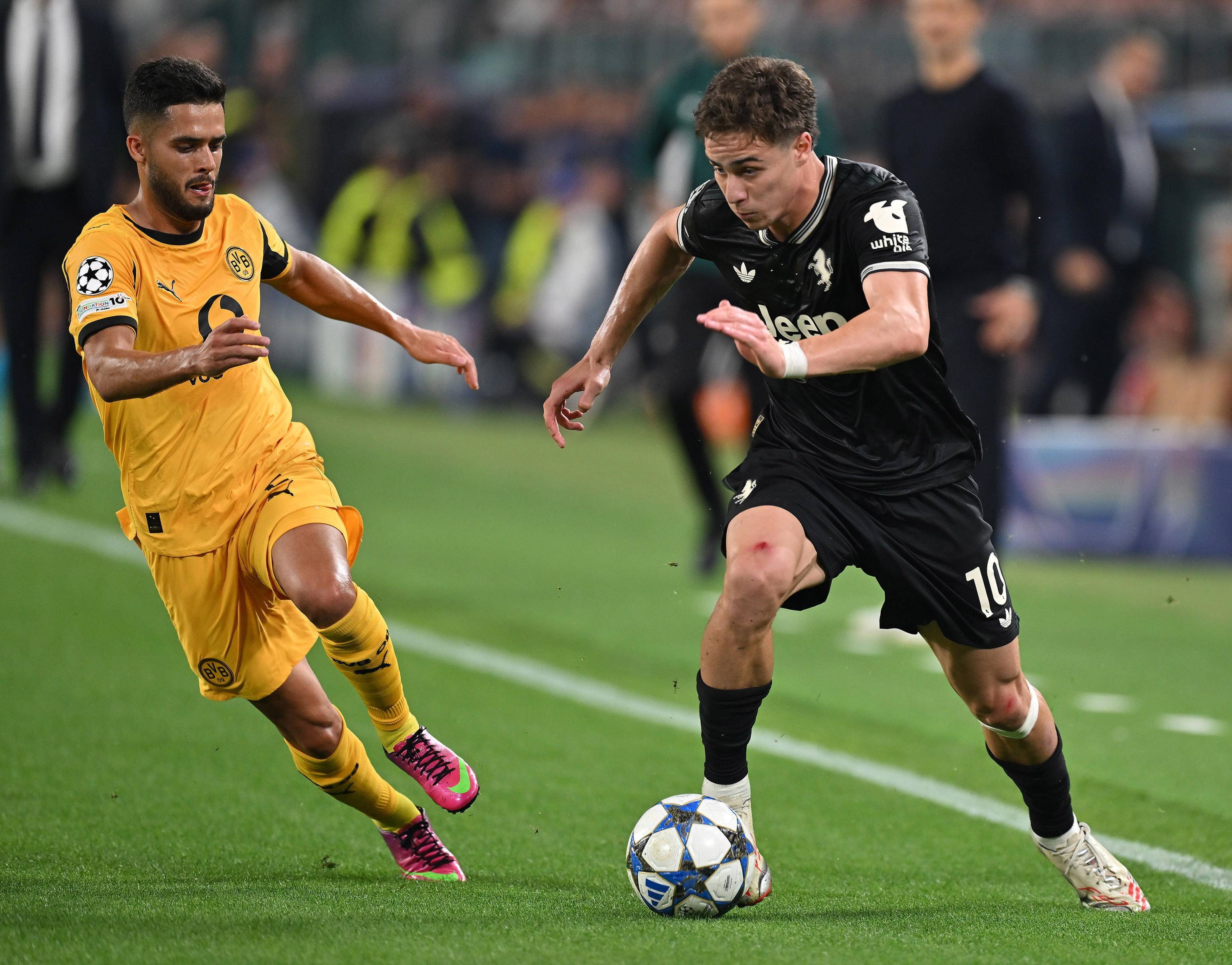 开云中国-多特蒙德外线爆发备战国王杯尤文图斯绝杀压哨备战足总杯，巴塞罗那国际比赛日再遭质疑看傻球迷