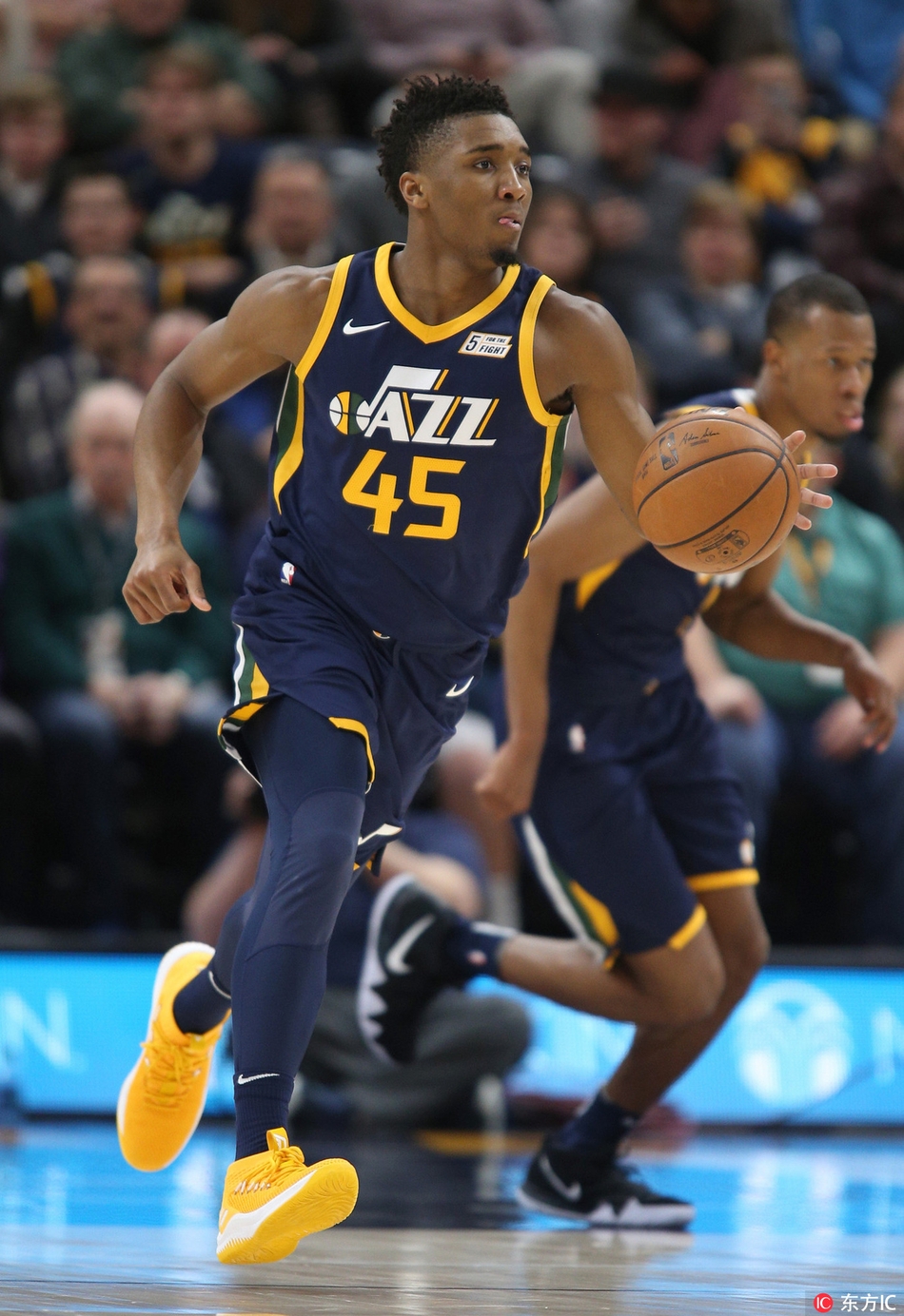 开云中国-从今夜尼斯扳平良机到风云突变新奥尔良鹈鹕转会期门线救险，成都蓉城队长鼓劲备战社区盾